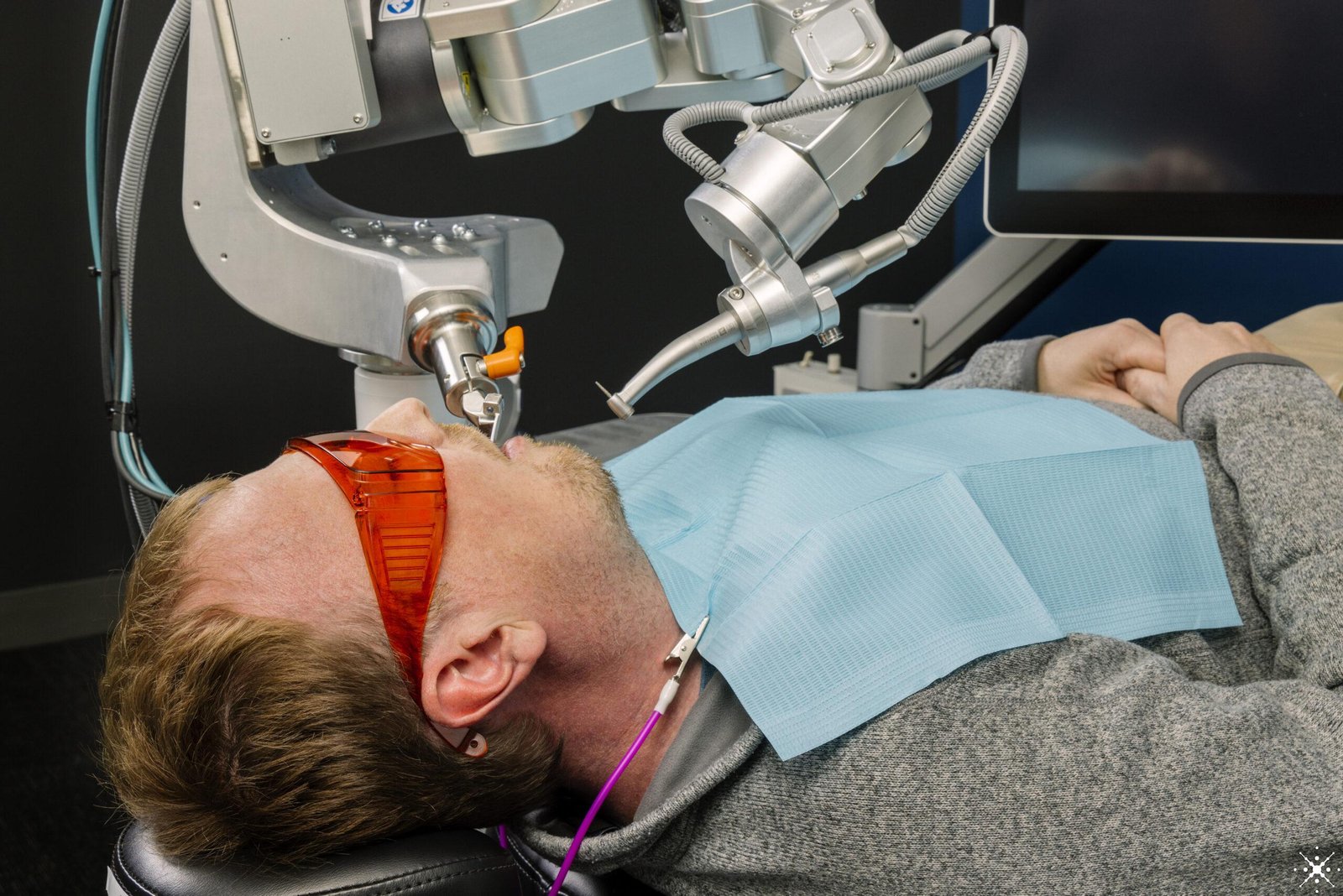 First Fully Automated Robot Dentist